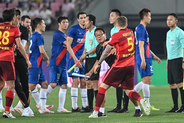 阿森纳阵容变动：米兰拟租恩瓦内里，加码追宽萨